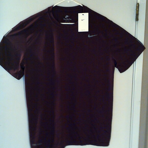 Nike Other - NEW NIKE Dri-FIT TRAINING "Legend Crew Tee" MEN'S MAROON T-SHIRT XL 727982-669